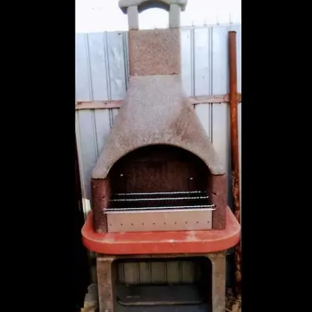 Σπίτι διακοπών Two Rustic House - Self Check-in Βουκουρέστι